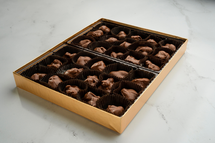Holiday 2023: Milk Chocolate Nut Bunches Assortment